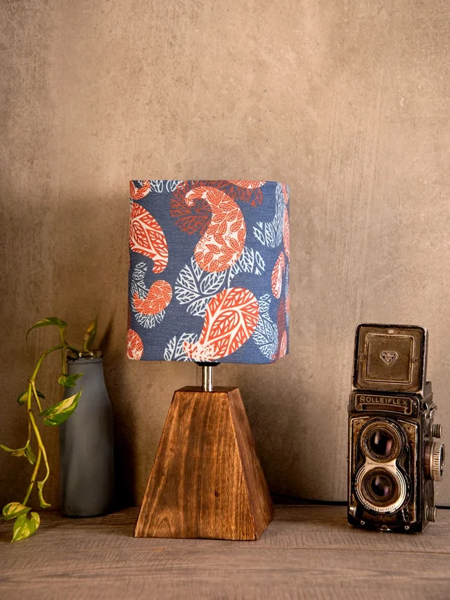 Pyramid Colorful Ambee Print Lamp